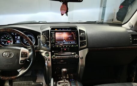 Toyota Land Cruiser 200, 2013 год, 2 950 000 рублей, 10 фотография