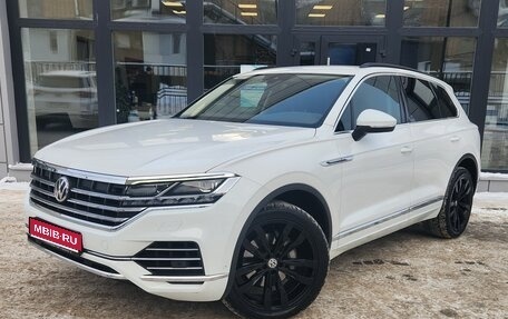 Volkswagen Touareg III, 2019 год, 4 700 000 рублей, 1 фотография