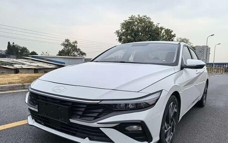 Hyundai Elantra, 2023 год, 1 220 000 рублей, 1 фотография