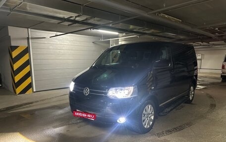 Volkswagen Multivan T5, 2010 год, 1 800 000 рублей, 2 фотография