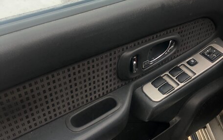 Mitsubishi L200 III рестайлинг, 2005 год, 650 000 рублей, 2 фотография