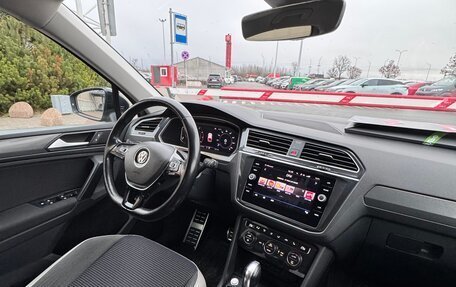 Volkswagen Tiguan II, 2019 год, 2 450 000 рублей, 11 фотография