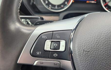 Volkswagen Touareg III, 2019 год, 4 700 000 рублей, 10 фотография