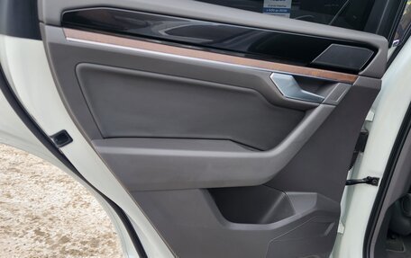 Volkswagen Touareg III, 2019 год, 4 700 000 рублей, 15 фотография