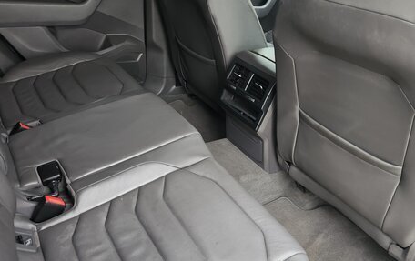 Volkswagen Touareg III, 2019 год, 4 700 000 рублей, 21 фотография