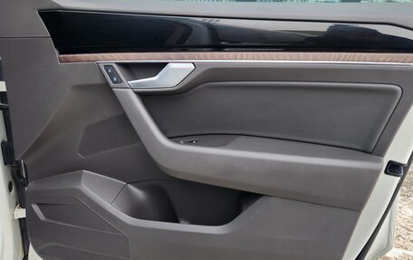 Volkswagen Touareg III, 2019 год, 4 700 000 рублей, 22 фотография