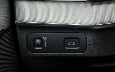 Volvo XC90 II рестайлинг, 2019 год, 4 699 000 рублей, 26 фотография