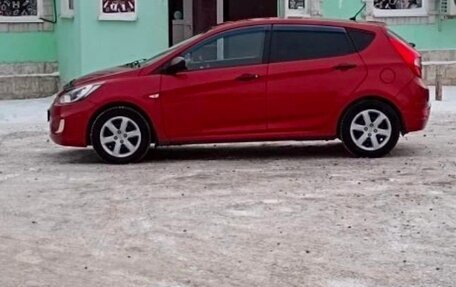 Hyundai Solaris II рестайлинг, 2012 год, 685 000 рублей, 10 фотография