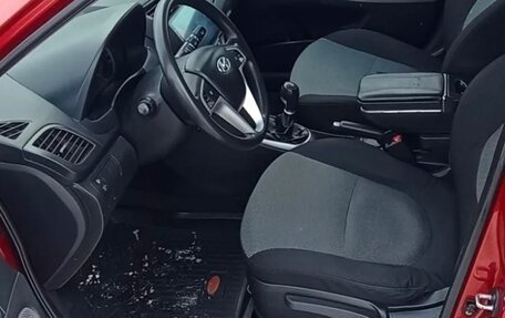 Hyundai Solaris II рестайлинг, 2012 год, 685 000 рублей, 16 фотография