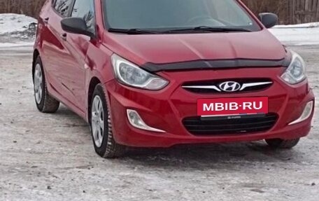 Hyundai Solaris II рестайлинг, 2012 год, 685 000 рублей, 3 фотография