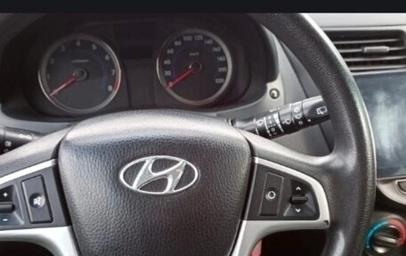 Hyundai Solaris II рестайлинг, 2012 год, 685 000 рублей, 22 фотография