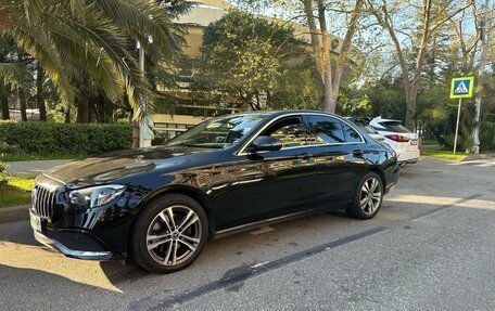 Mercedes-Benz E-Класс, 2021 год, 3 200 000 рублей, 5 фотография