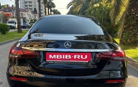 Mercedes-Benz E-Класс, 2021 год, 3 200 000 рублей, 3 фотография