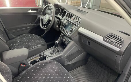 Volkswagen Tiguan II, 2020 год, 2 570 000 рублей, 5 фотография