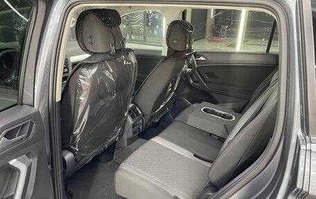 Volkswagen Tiguan II, 2020 год, 2 570 000 рублей, 8 фотография