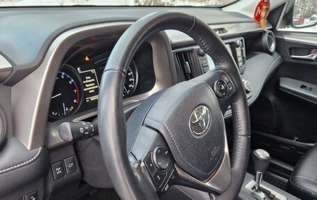 Toyota RAV4, 2018 год, 2 699 000 рублей, 11 фотография