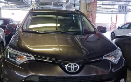 Toyota RAV4, 2018 год, 2 699 000 рублей, 13 фотография