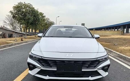 Hyundai Elantra, 2023 год, 1 220 000 рублей, 2 фотография