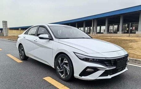 Hyundai Elantra, 2023 год, 1 220 000 рублей, 3 фотография