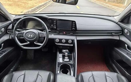 Hyundai Elantra, 2023 год, 1 220 000 рублей, 13 фотография