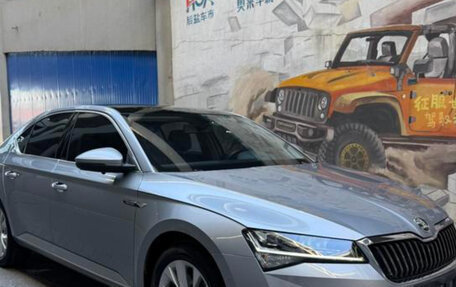 Skoda Superb III рестайлинг, 2021 год, 2 375 000 рублей, 3 фотография