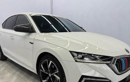 Skoda Octavia IV, 2021 год, 2 500 000 рублей, 2 фотография