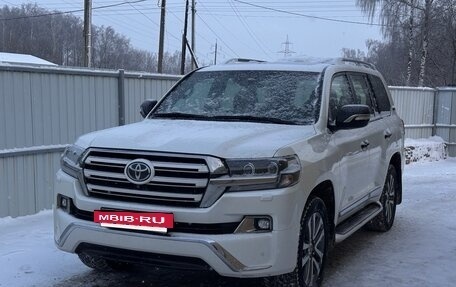 Toyota Land Cruiser 200, 2017 год, 6 150 000 рублей, 3 фотография