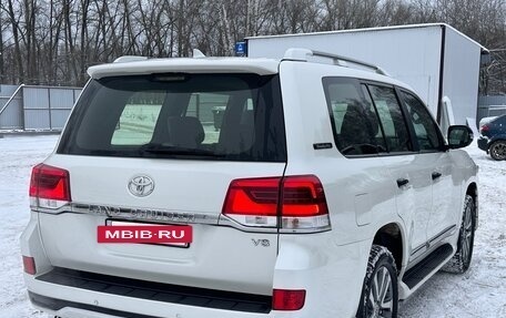 Toyota Land Cruiser 200, 2017 год, 6 150 000 рублей, 2 фотография