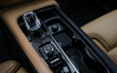 Volvo XC90 II рестайлинг, 2015 год, 3 399 000 рублей, 28 фотография