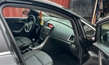 Opel Astra J, 2013 год, 1 100 000 рублей, 5 фотография