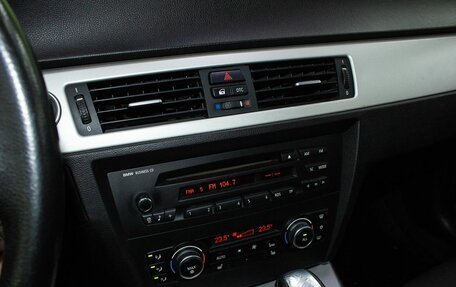 BMW 3 серия, 2010 год, 1 049 000 рублей, 18 фотография