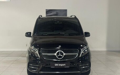Mercedes-Benz V-Класс, 2023 год, 11 000 000 рублей, 2 фотография