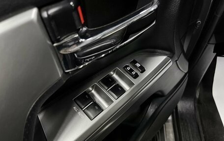 Toyota Land Cruiser 200, 2012 год, 3 595 000 рублей, 28 фотография