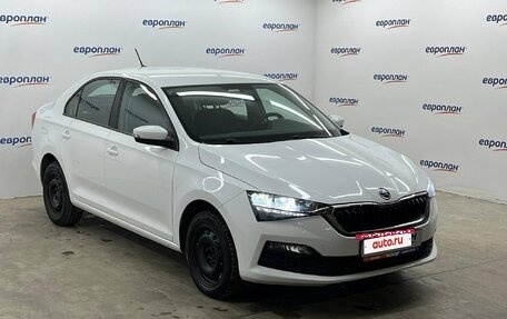 Skoda Rapid II, 2020 год, 1 605 000 рублей, 2 фотография