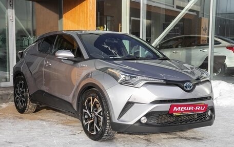 Toyota C-HR I рестайлинг, 2017 год, 1 848 000 рублей, 5 фотография