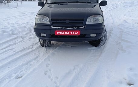 Chevrolet Niva I рестайлинг, 2004 год, 300 000 рублей, 1 фотография