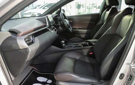 Toyota C-HR I рестайлинг, 2017 год, 1 848 000 рублей, 19 фотография