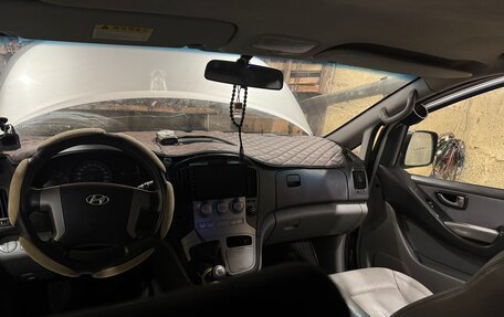 Hyundai Grand Starex Grand Starex I рестайлинг 2, 2008 год, 1 150 000 рублей, 12 фотография