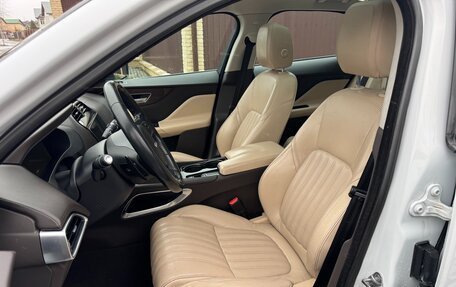 Jaguar F-Pace, 2016 год, 2 290 000 рублей, 9 фотография