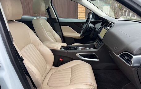 Jaguar F-Pace, 2016 год, 2 290 000 рублей, 11 фотография