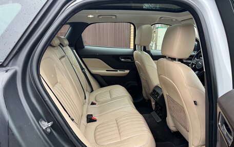 Jaguar F-Pace, 2016 год, 2 290 000 рублей, 25 фотография