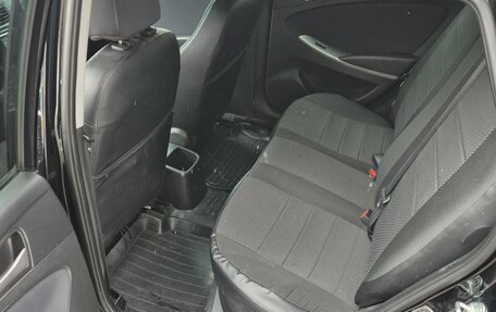 Hyundai Solaris II рестайлинг, 2015 год, 860 000 рублей, 10 фотография