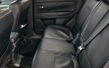 Mitsubishi Outlander III рестайлинг 3, 2012 год, 1 380 000 рублей, 13 фотография