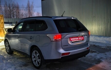 Mitsubishi Outlander III рестайлинг 3, 2012 год, 1 380 000 рублей, 8 фотография
