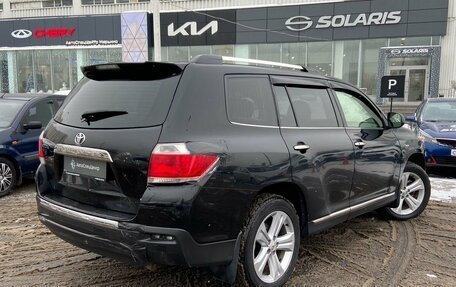 Toyota Highlander III, 2012 год, 1 149 000 рублей, 2 фотография