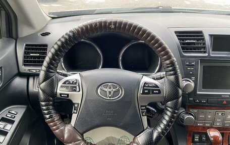 Toyota Highlander III, 2012 год, 1 149 000 рублей, 15 фотография