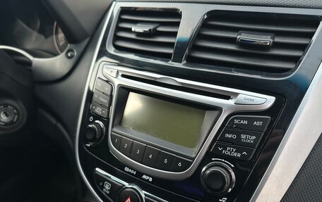 Hyundai Solaris II рестайлинг, 2013 год, 850 000 рублей, 15 фотография