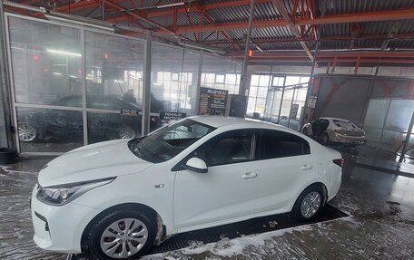 KIA Rio III рестайлинг, 2017 год, 935 000 рублей, 8 фотография