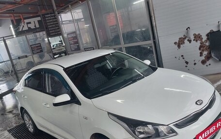 KIA Rio III рестайлинг, 2017 год, 935 000 рублей, 2 фотография