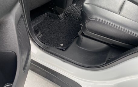 Mitsubishi Outlander III рестайлинг 3, 2016 год, 1 750 000 рублей, 29 фотография